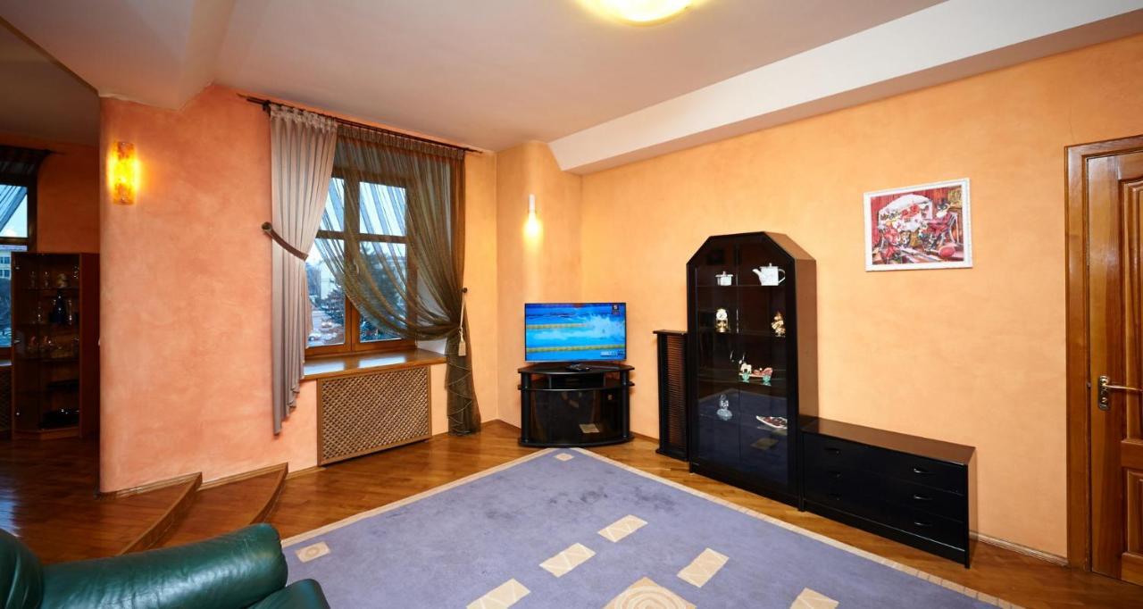 So Fashionable Apartment In The Heart Of Minsk Luaran gambar