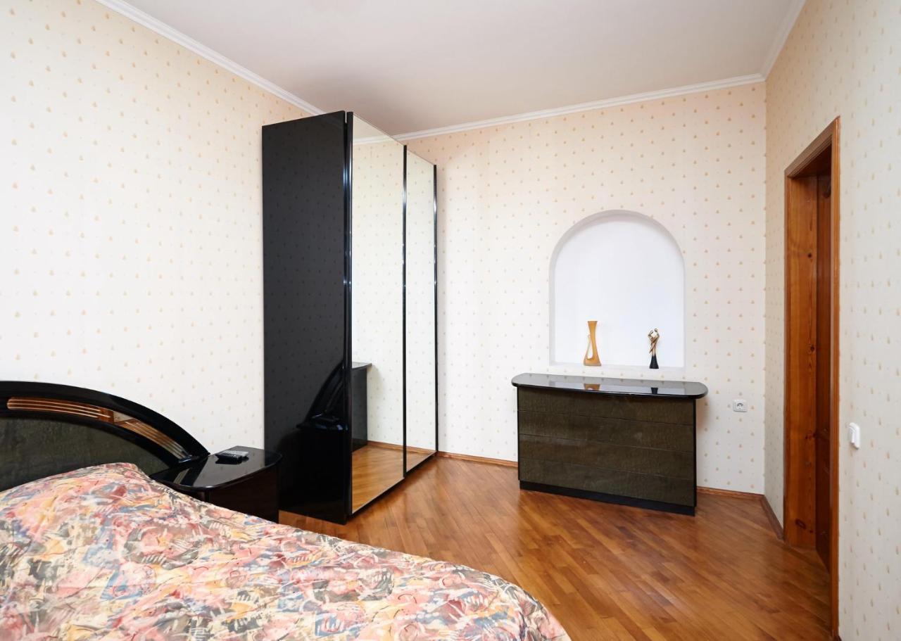 So Fashionable Apartment In The Heart Of Minsk Luaran gambar