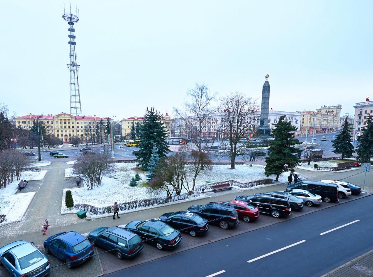 So Fashionable Apartment In The Heart Of Minsk Luaran gambar